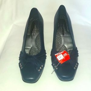 NWT Lady Godiva Blue Wedges